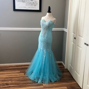 NEW STUDIO 17 SZ 4 SKY BLUE BEADED LACE TULLE FORMAL EVENING GOWN